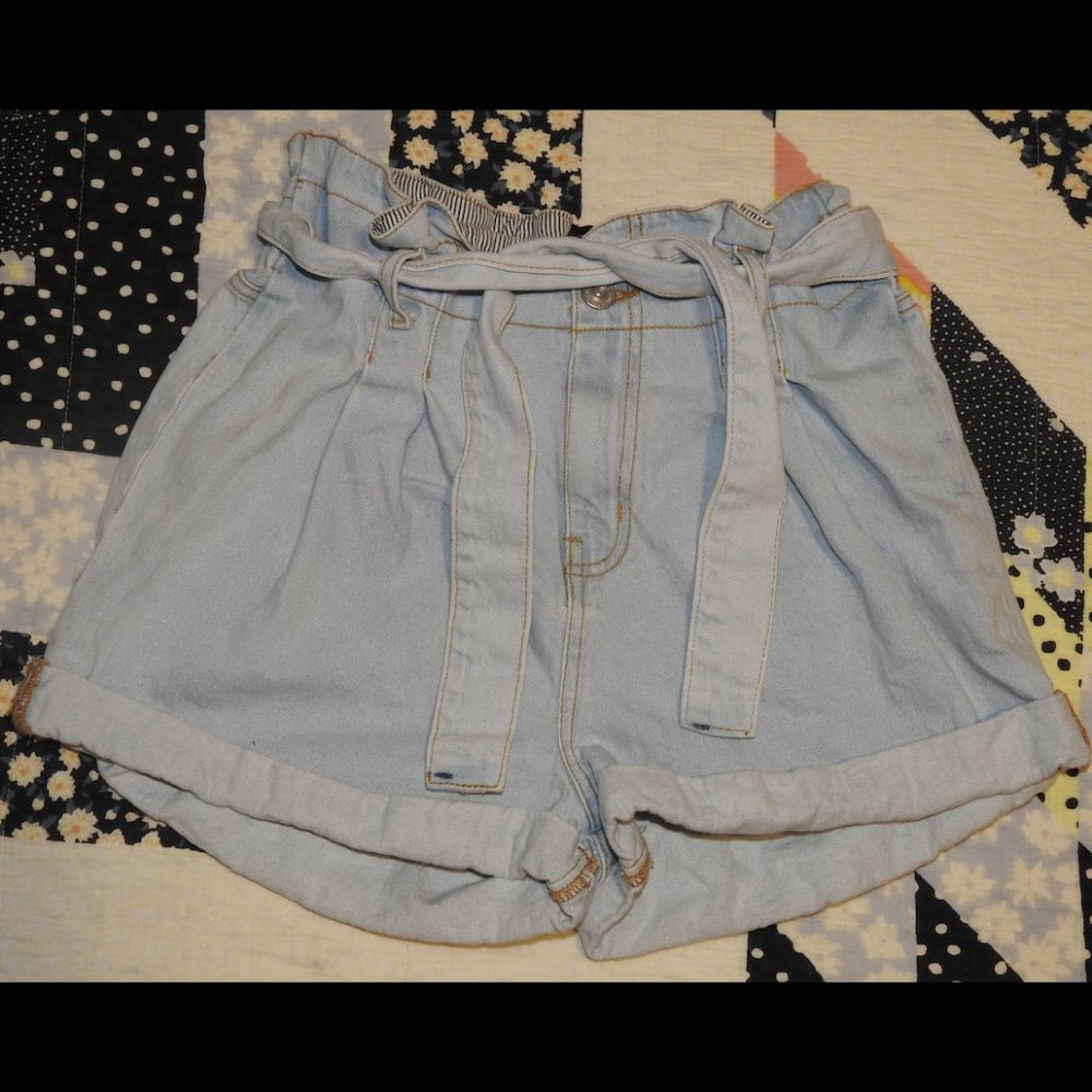 Urban Outfitters | BDG Paperbag Shorts